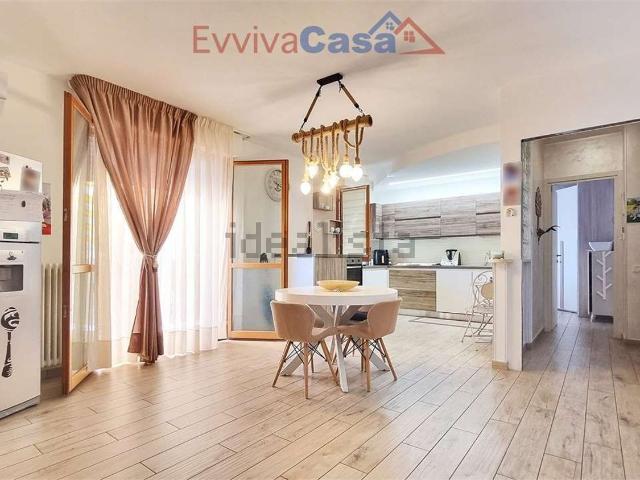 Appartamento in vendita di 93 m² in Via Don Orione, 4