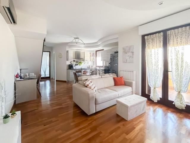 Appartamento in vendita di 93 m² in Via Donizetti