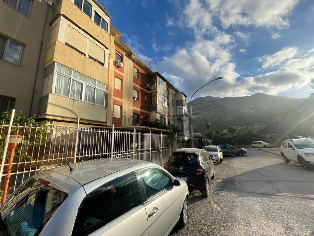 Appartamento in vendita di 93 m² in Via Erice