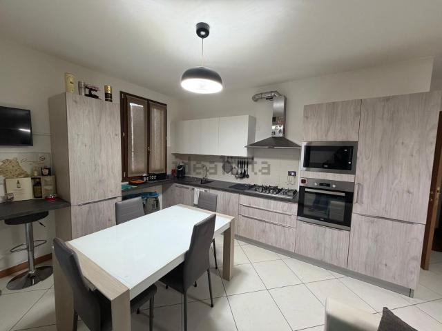 Appartamento in vendita di 93 m² in Via Faentina Sud