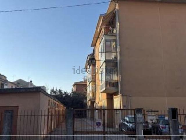 Appartamento in vendita di 93 m² in Via Felice Orsini, 7