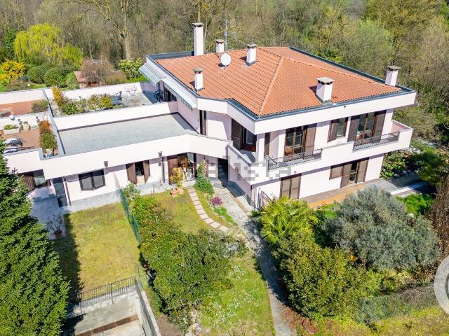 Appartamento in vendita di 93 m² in Via Fiume, 35