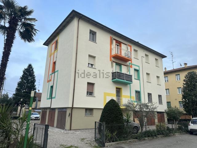 Appartamento in vendita di 93 m² in Via Fosse Ardeatine, 11