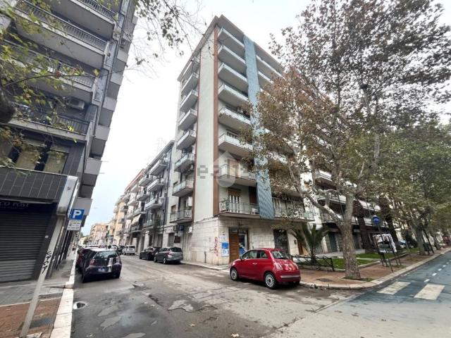 Appartamento in vendita di 93 m² in Via Gabriele Pepe, 63
