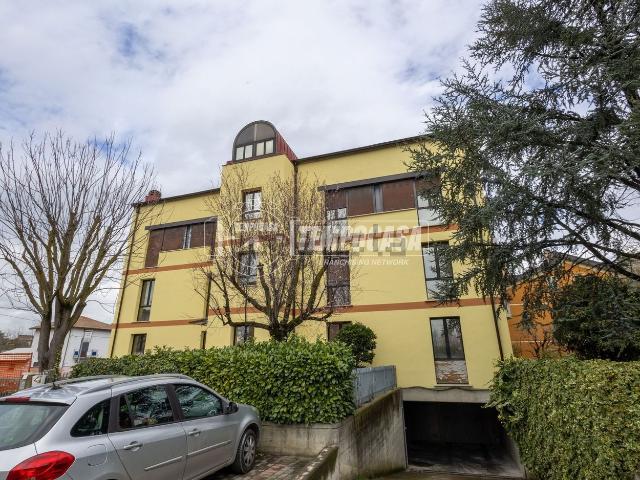 Appartamento in vendita di 93 m² in Via Gaetano Bedeschi