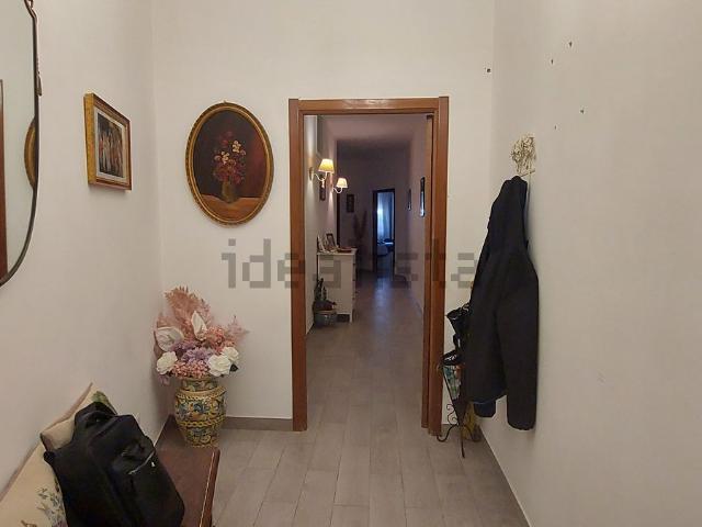 Appartamento in vendita di 93 m² in Via Gaetano Poli