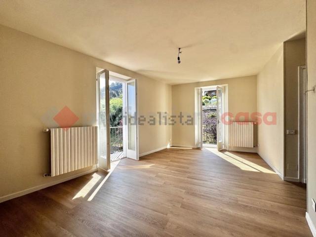 Appartamento in vendita di 93 m² in Via IV Novembre