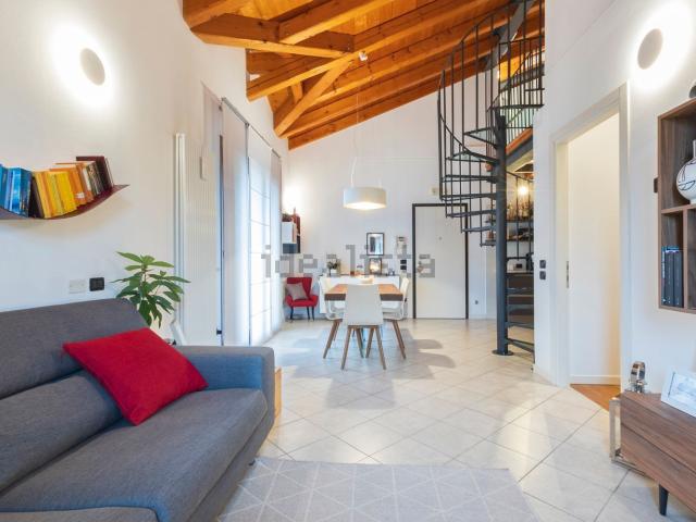 Appartamento in vendita di 93 m² in Via IV Novembre, 14