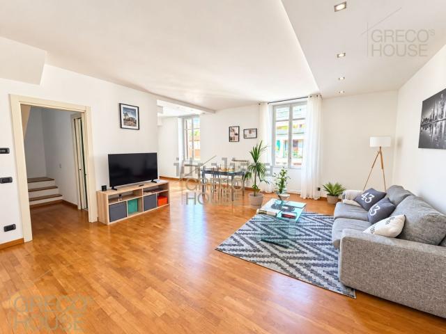 Appartamento in vendita di 93 m² in Via Labiena