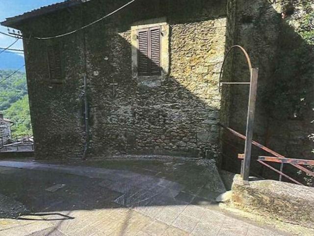 Appartamento in vendita di 93 m² in Via Licinese