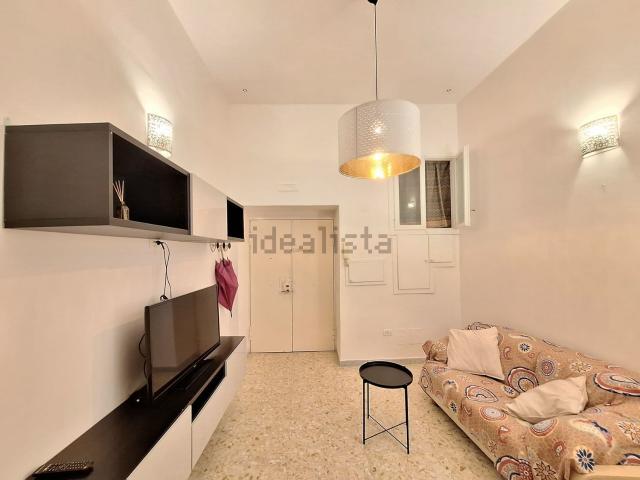Appartamento in vendita di 93 m² in Via Mezzocannone, 19