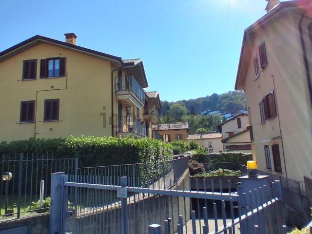 Appartamento in vendita di 93 m² in Via Mons. E. Merlini, 14