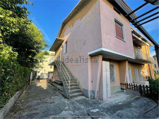 Appartamento in vendita di 93 m² in Via Nino Bixio, 2