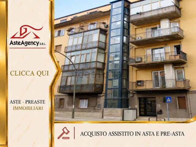 Appartamento in vendita di 93 m² in Via Nicola Vaccaro, 175
