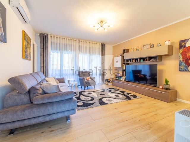 Appartamento in vendita di 93 m² in Via Olivelli