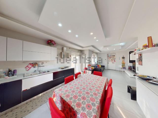 Appartamento in vendita di 93 m² in Via Parrocchia, 59