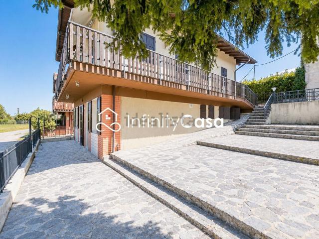 Appartamento in vendita di 93 m² in Via Pineta Sperane