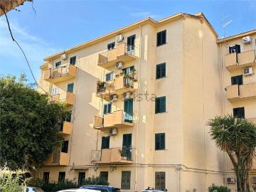 Appartamento in vendita di 93 m² in Via Riccardo Casalaina