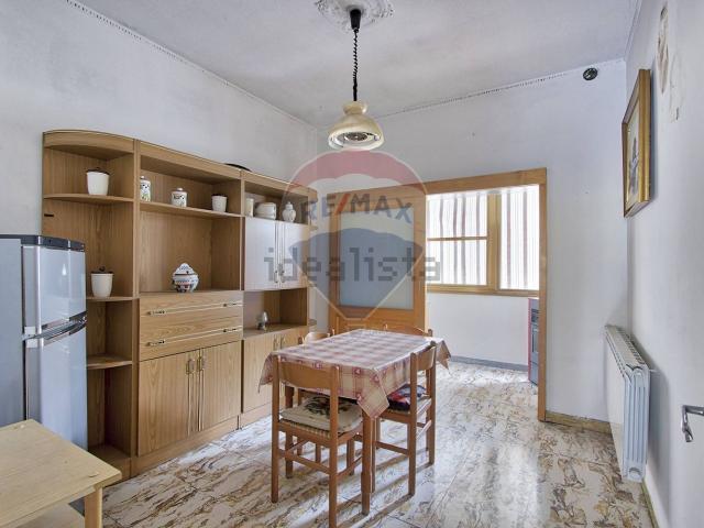 Appartamento in vendita di 93 m² in Via Roma, 40