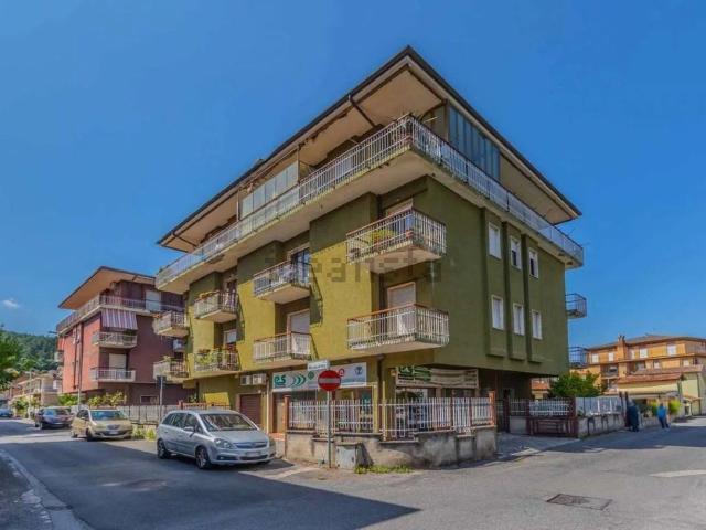 Appartamento in vendita di 93 m² in Via Scandarello