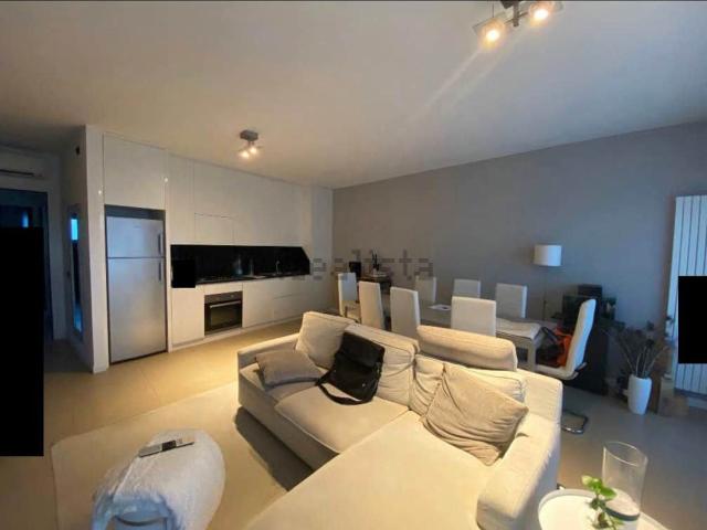 Appartamento in vendita di 93 m² in Via Scirocco