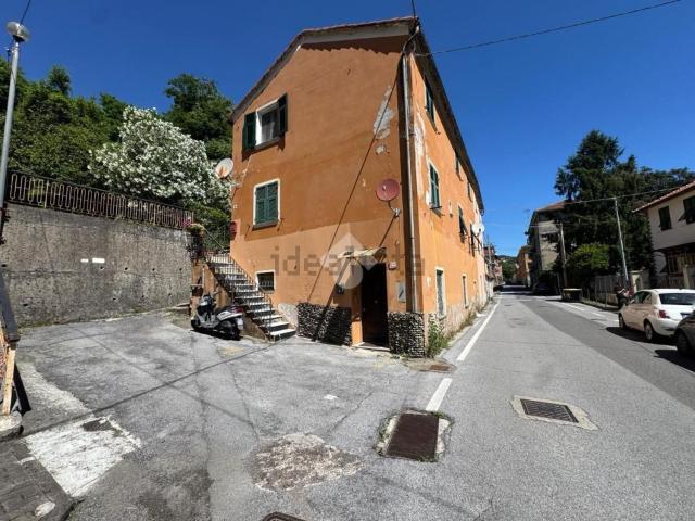 Appartamento in vendita di 93 m² in Via Santissimo Nome di Gesù, 17