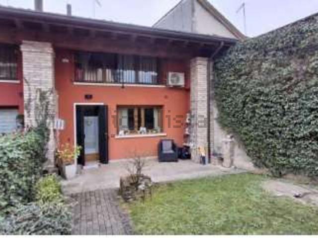 Appartamento in vendita di 93 m² in Via San Pio X