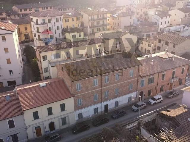 Appartamento in vendita di 93 m² in Via Senese, 91