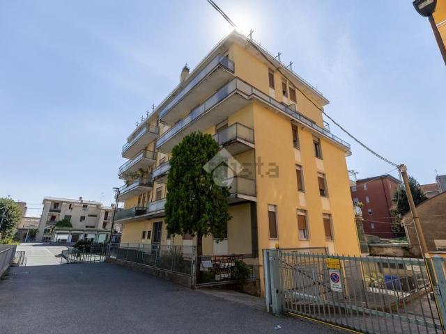 Appartamento in vendita di 93 m² in Via Stelvio, 10