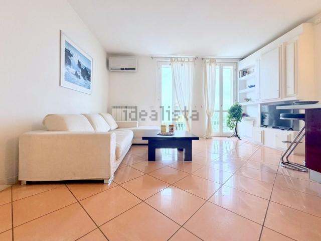 Appartamento in vendita di 93 m² in Viale Roma, 55045