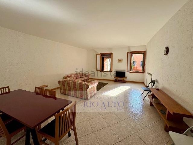 Appartamento in vendita di 90 m² in Calle Seconda de la Fava
