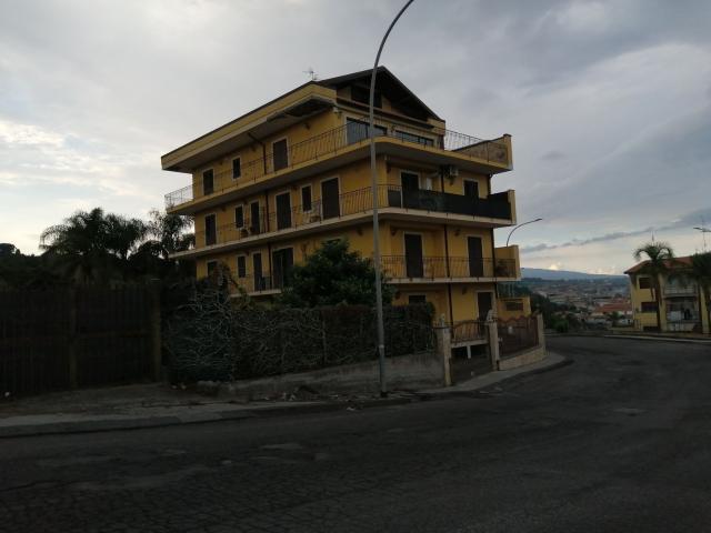Appartamento in vendita di 90 m² in Circonvallazione Paolo Russo Basile, 53