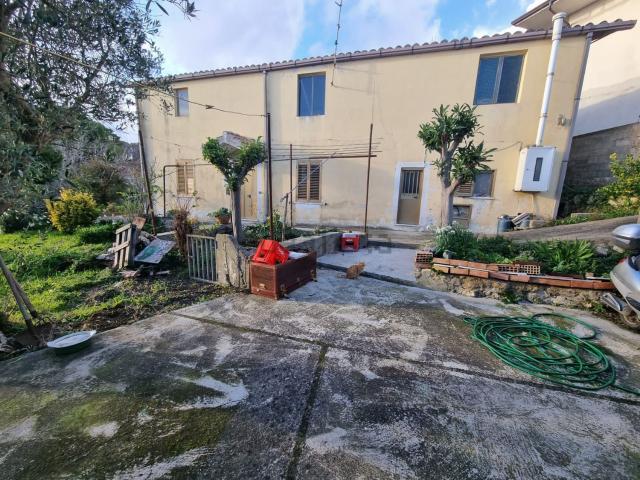 Appartamento in vendita di 90 m² in Contrada madonna del pozzo, 22