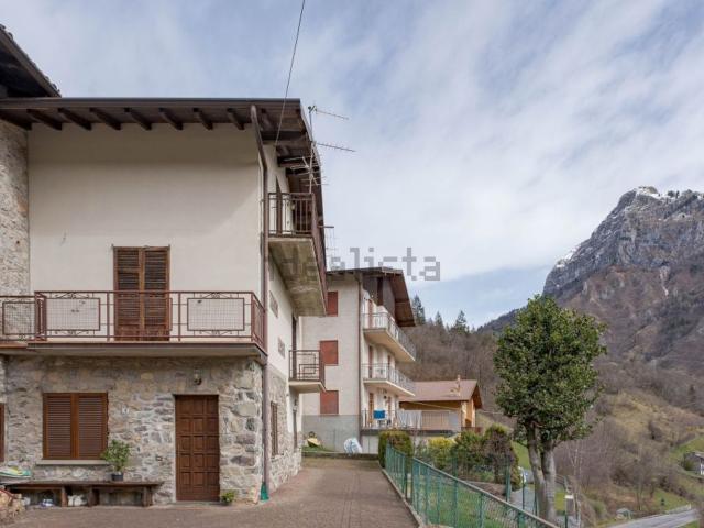 Appartamento in vendita di 90 m² in Contrada Marinoni, 4