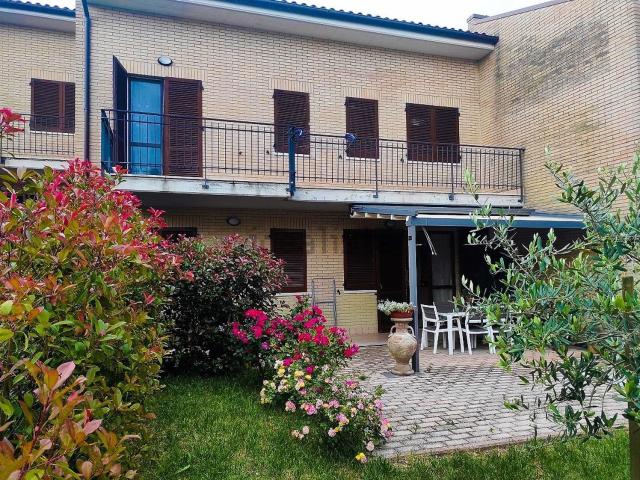 Appartamento in vendita di 90 m² in Contrada Coste