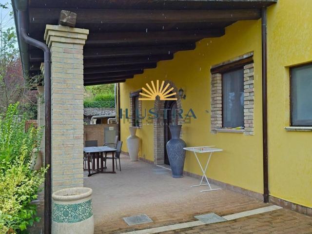 Appartamento in vendita di 90 m² in Contrada San Savino, 20
