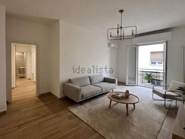 Appartamento in vendita di 90 m² in Corso d&apos Augusto