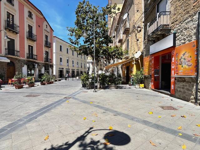 Appartamento in vendita di 100 m² in Corso Giuseppe Garibaldi