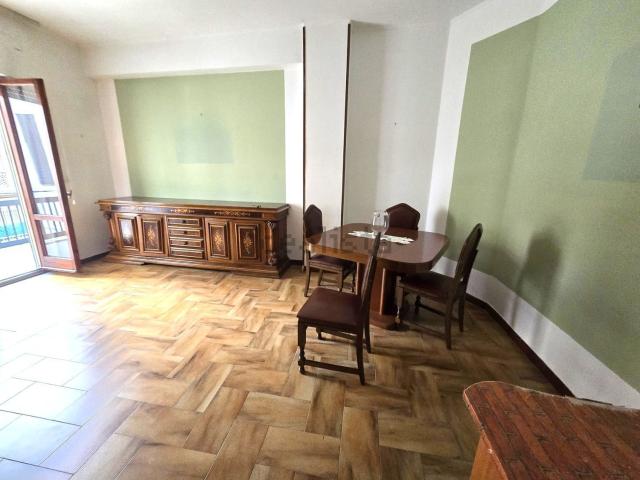 Appartamento in vendita di 90 m² in Corso Italia, 350