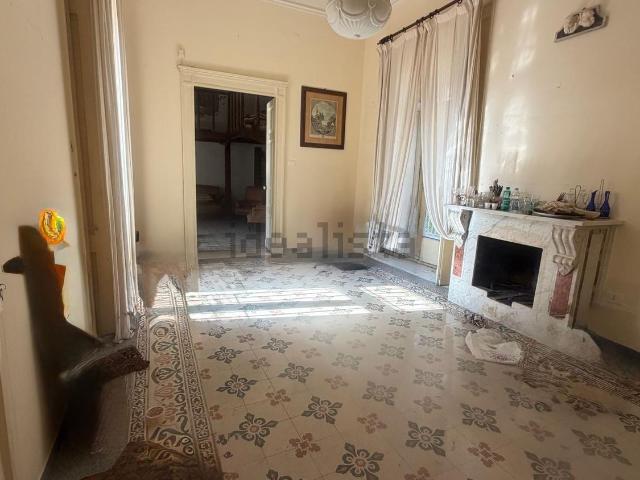 Appartamento in vendita di 90 m² in Corso Umberto I, 64