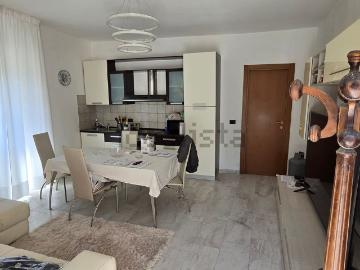 Appartamento in vendita di 90 m² in Frazione Castelferrato, 47