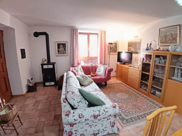 Appartamento in vendita di 90 m² in Frazione Deggiano, 9