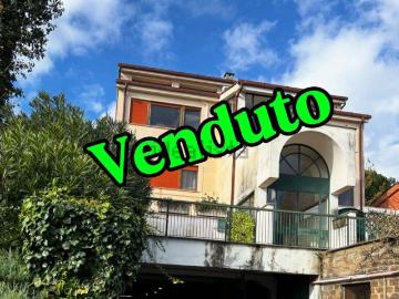 Appartamento in vendita di 90 m² in Largo Olgiata, 15