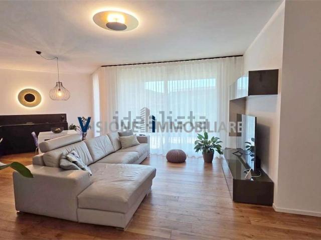 Appartamento in vendita di 90 m² in Largo San Giorgio, 6
