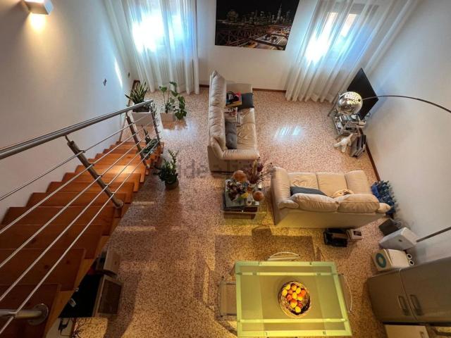 Appartamento in vendita di 90 m² in Piazza Trento