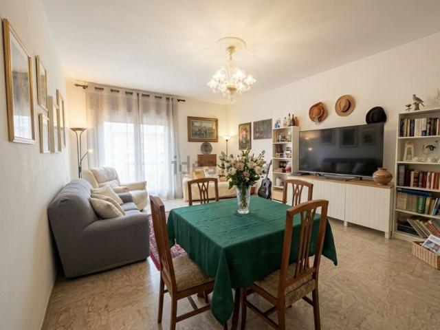 Appartamento in vendita di 90 m² in Piazza Angelo Pastrello, 41