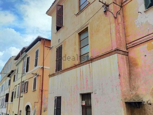 Appartamento in vendita di 90 m² in Piazza Cesare Battisti