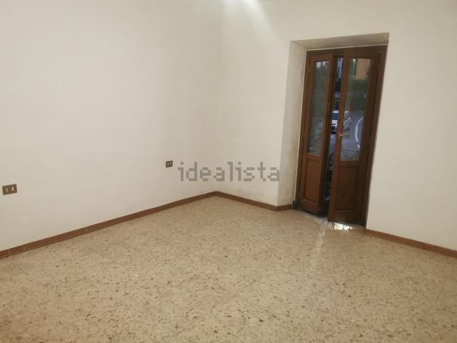 Appartamento in vendita di 90 m² in Piazza Dante, 53