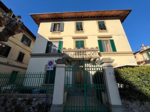 Appartamento in vendita di 90 m² in Piazza della Vittoria, 1