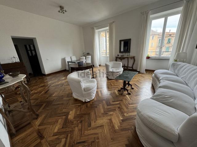 Appartamento in vendita di 90 m² in Piazza della Rocca
